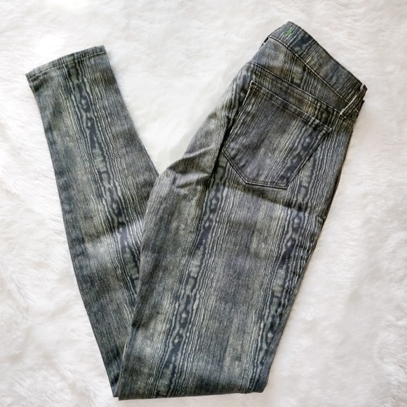 J Brand Skinny Woodgrain Print Jeggings NWOT - Picture 2 of 6